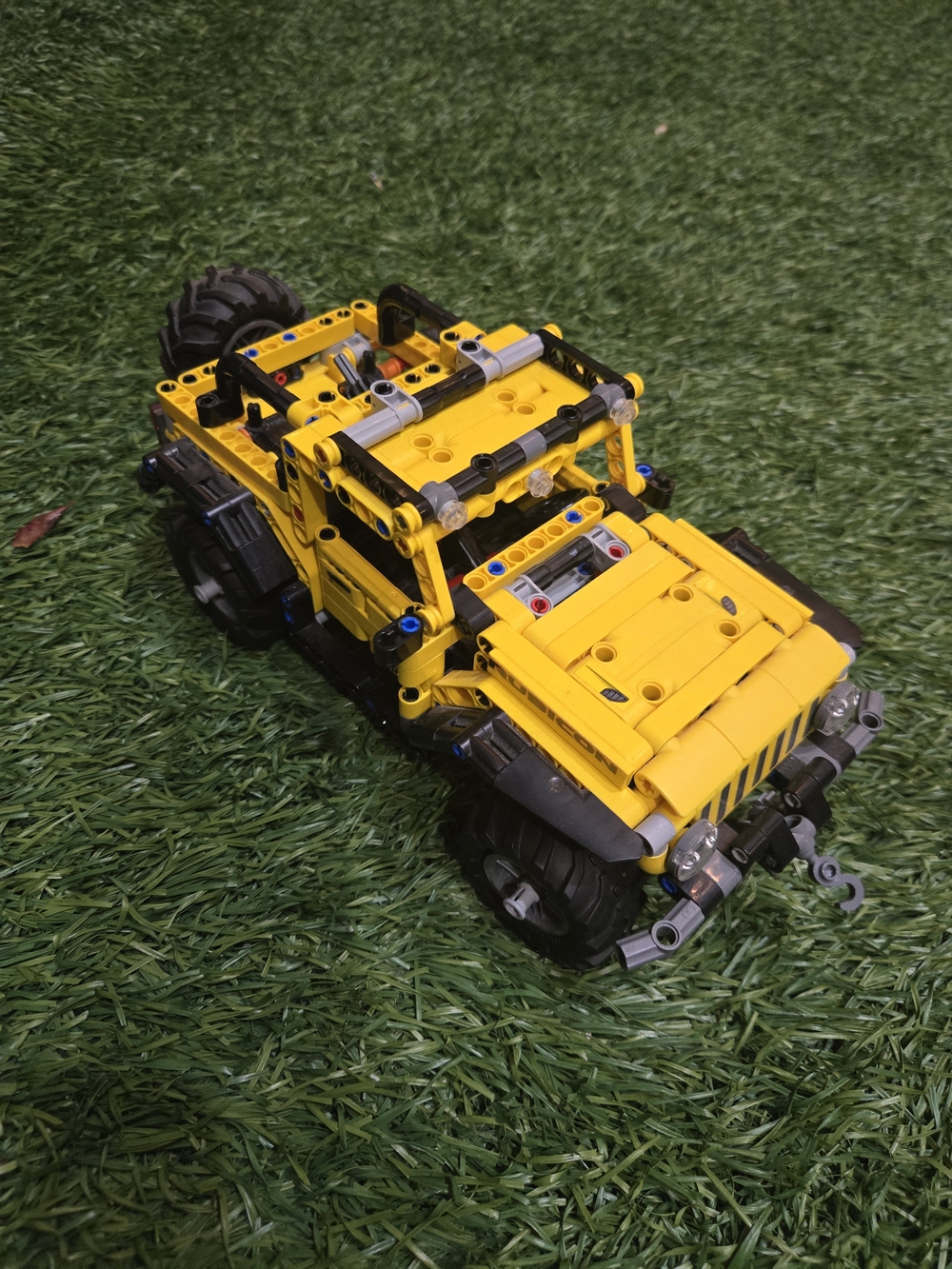 Lego Jeep - Picture 3 of 4